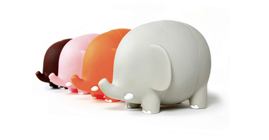 開薪小象 Lucky Bank- Jumbo<br/>
商品規格:  L14 x W10.5 x H11.5、商品材質:  PVC<br/>
款式: 藍/灰/粉紅/橘/咖