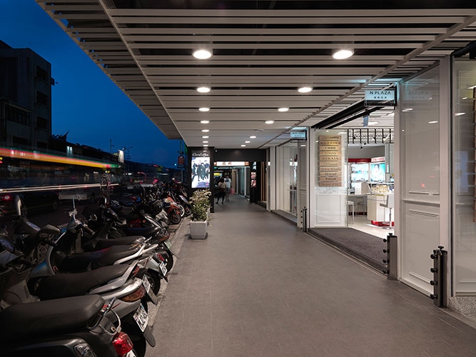 N-PLAZA 國際百貨 - 室內設計作品 5