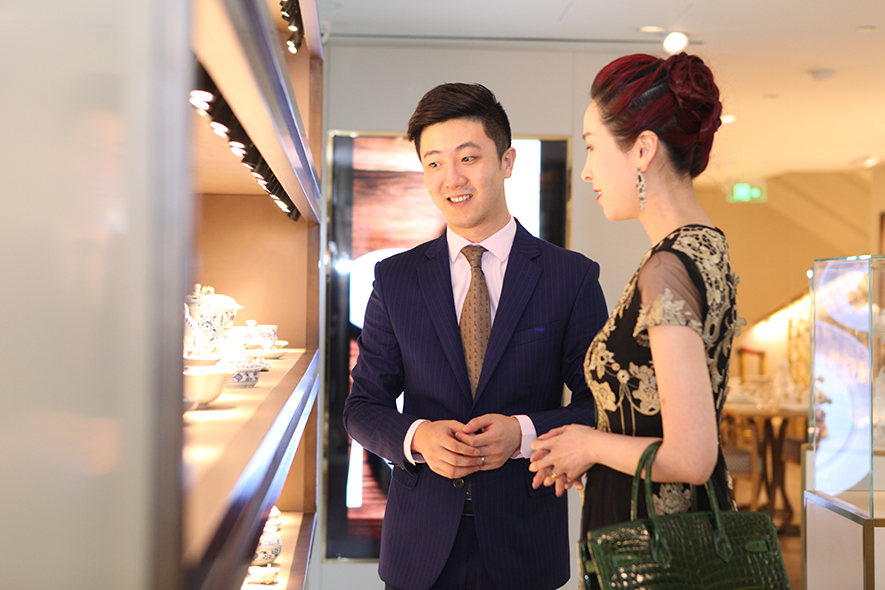 專業人員為嘉賓們解說 MEISSEN梅森 悠久的歷史與產品資訊