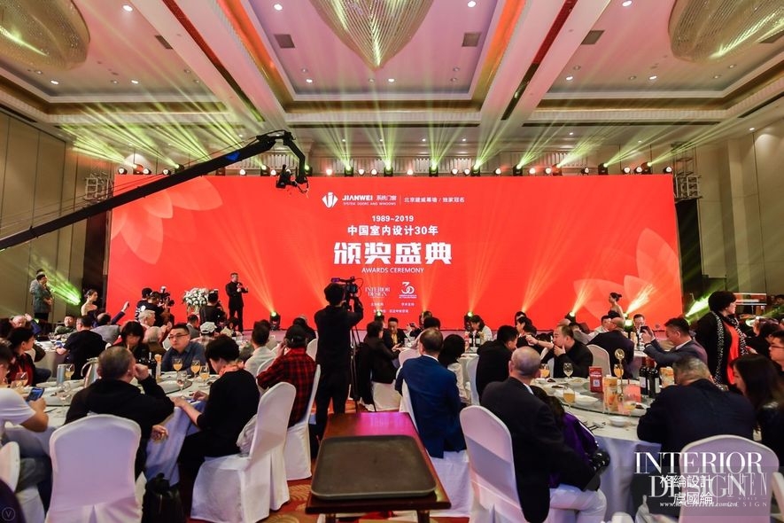 【格綸設計】美國ID雜誌中文版 虞國綸台灣唯一封面鍍金！ - 設計師專訪 9